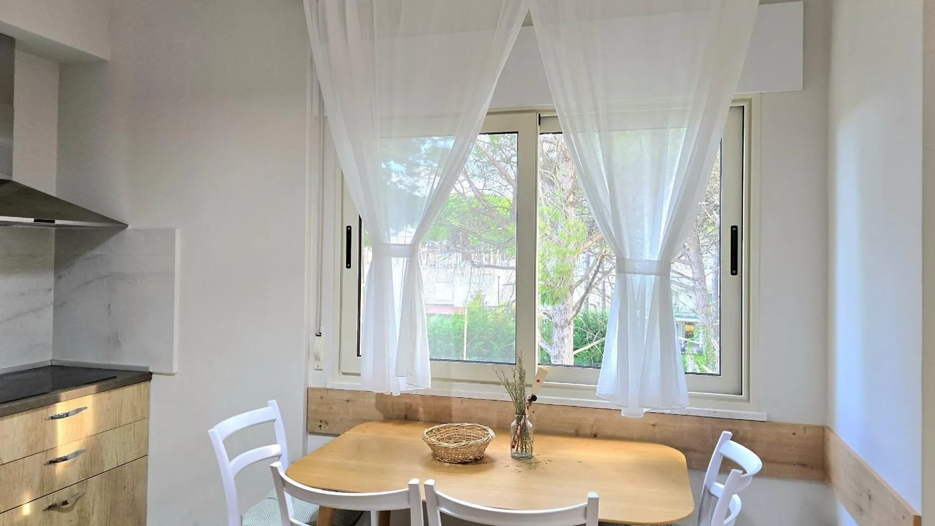Sunny Beach Apartments 145 Plazhi San Pietro 0*,  Albania